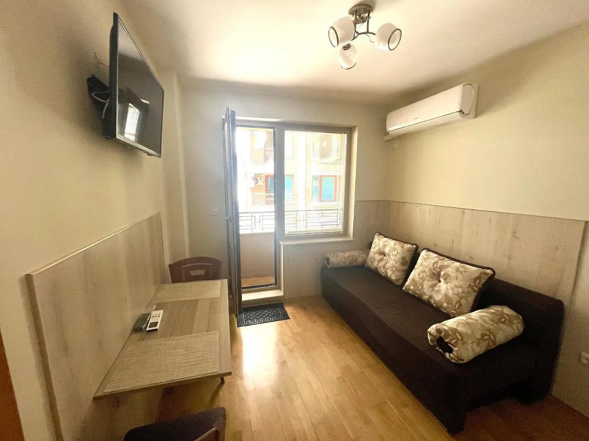Ferienwohnung Sunny Warna Apartment